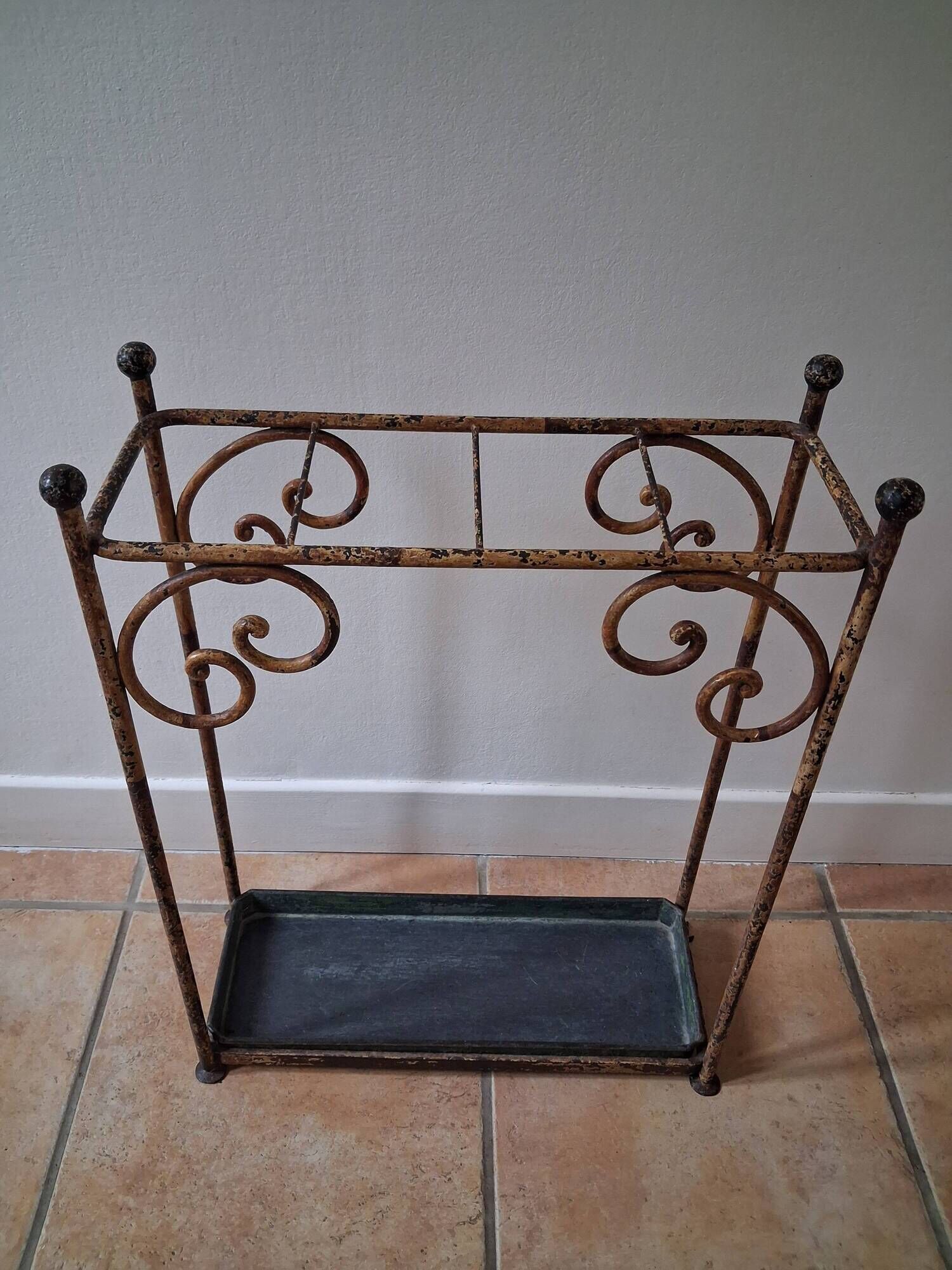 Umbrella stand