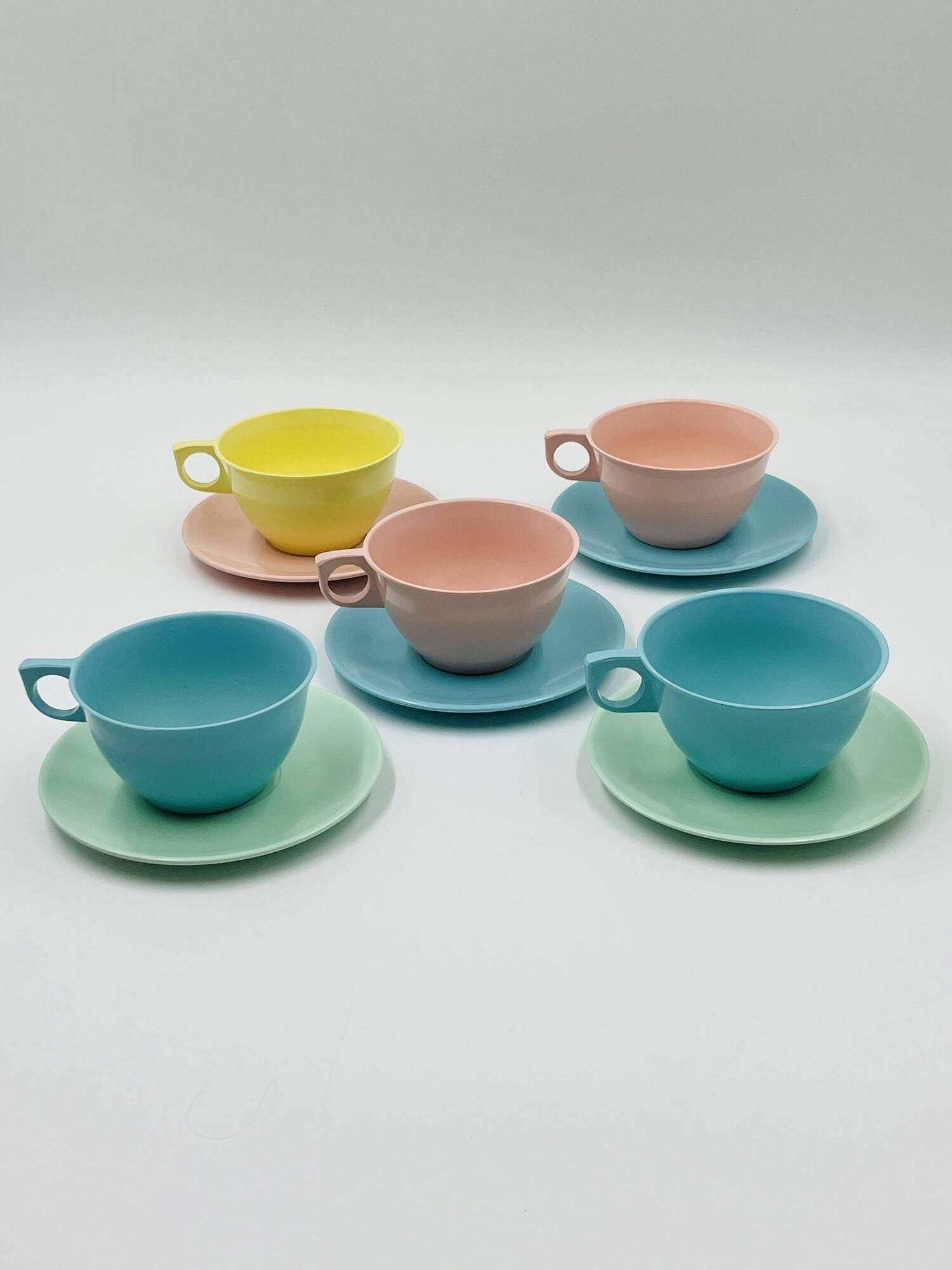 Élysée cup and saucer set in melamine