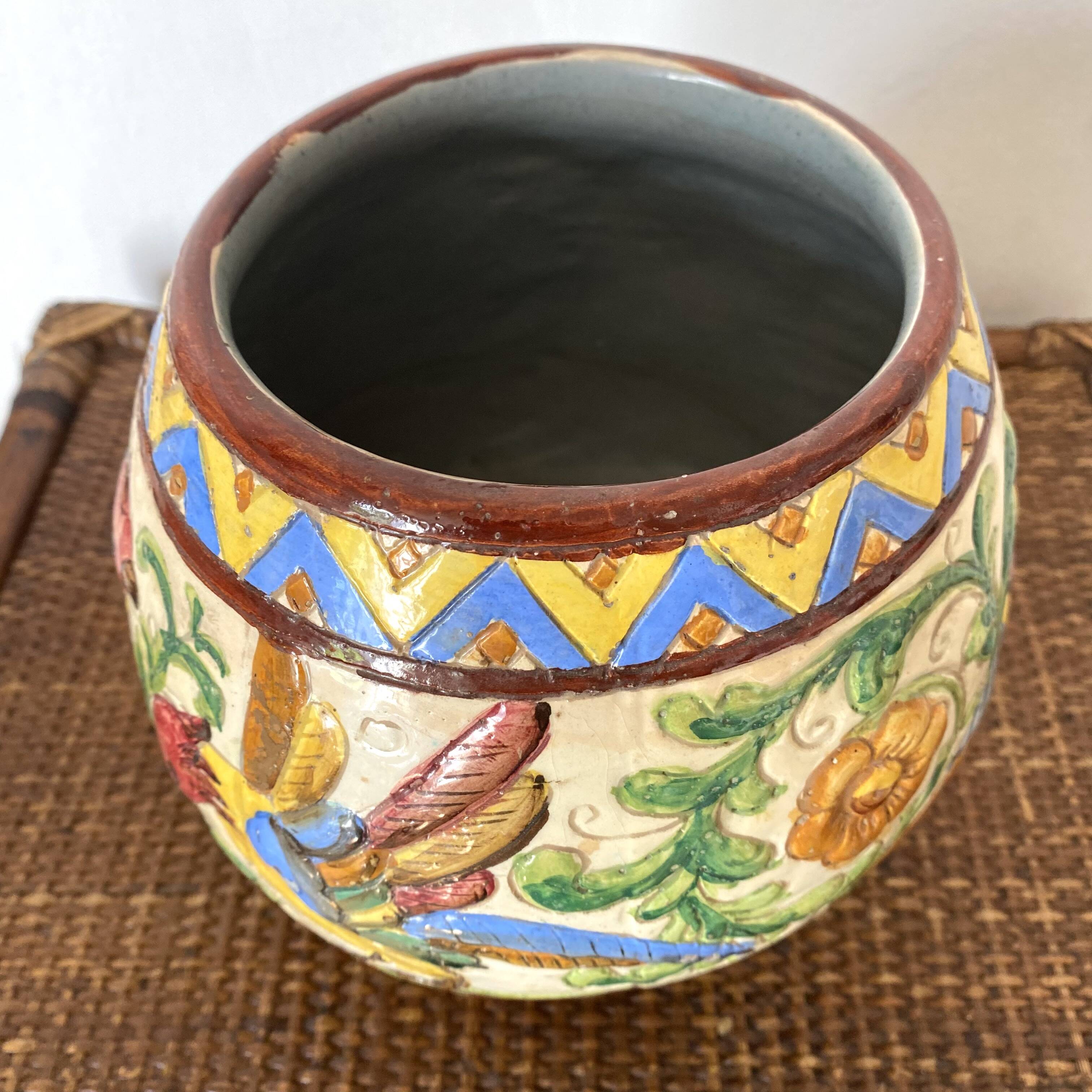 Ceramic pot, Perugia Italy, flower and bird decoration