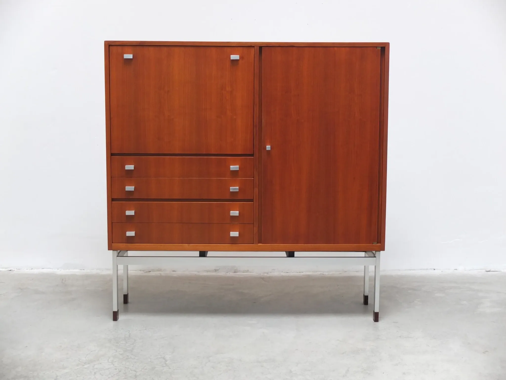 Belgian modernist bar cabinet by Werner Wölfers for V-Form, 1965