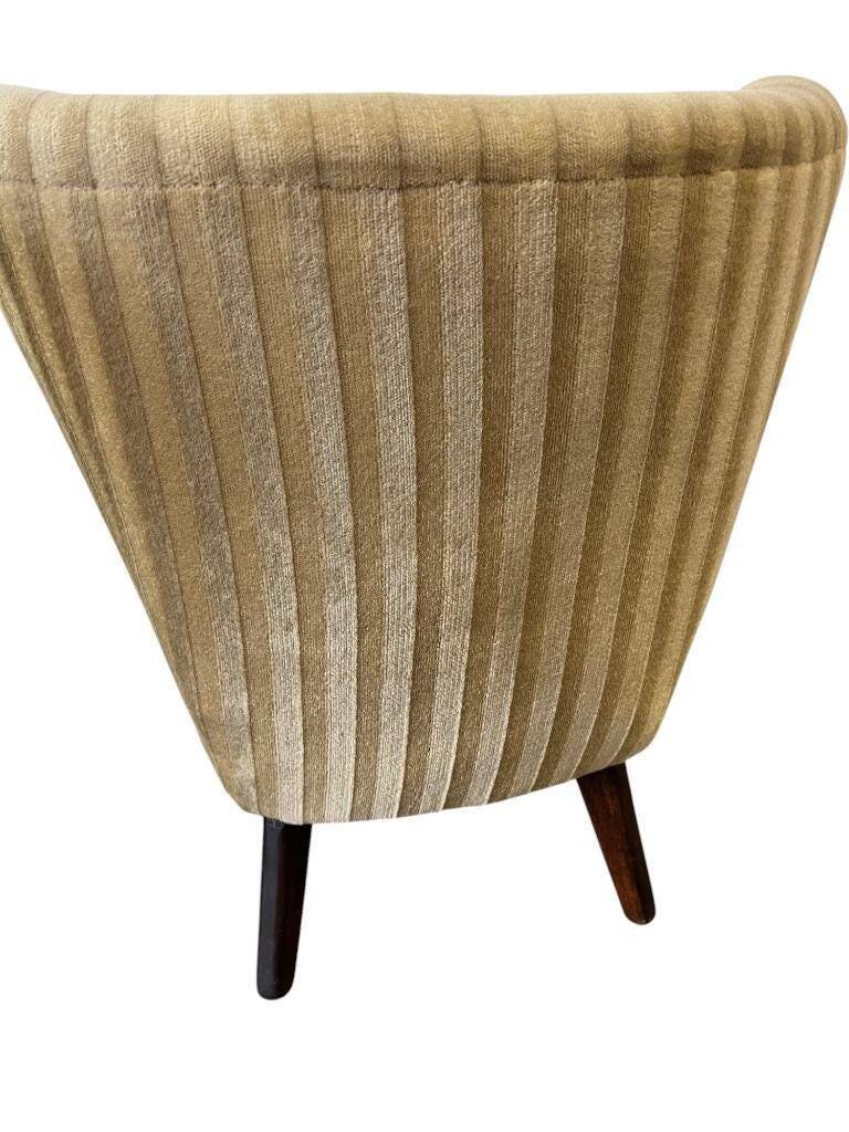 Set of 2 vintage cocktail chairs / single seats / armchairs