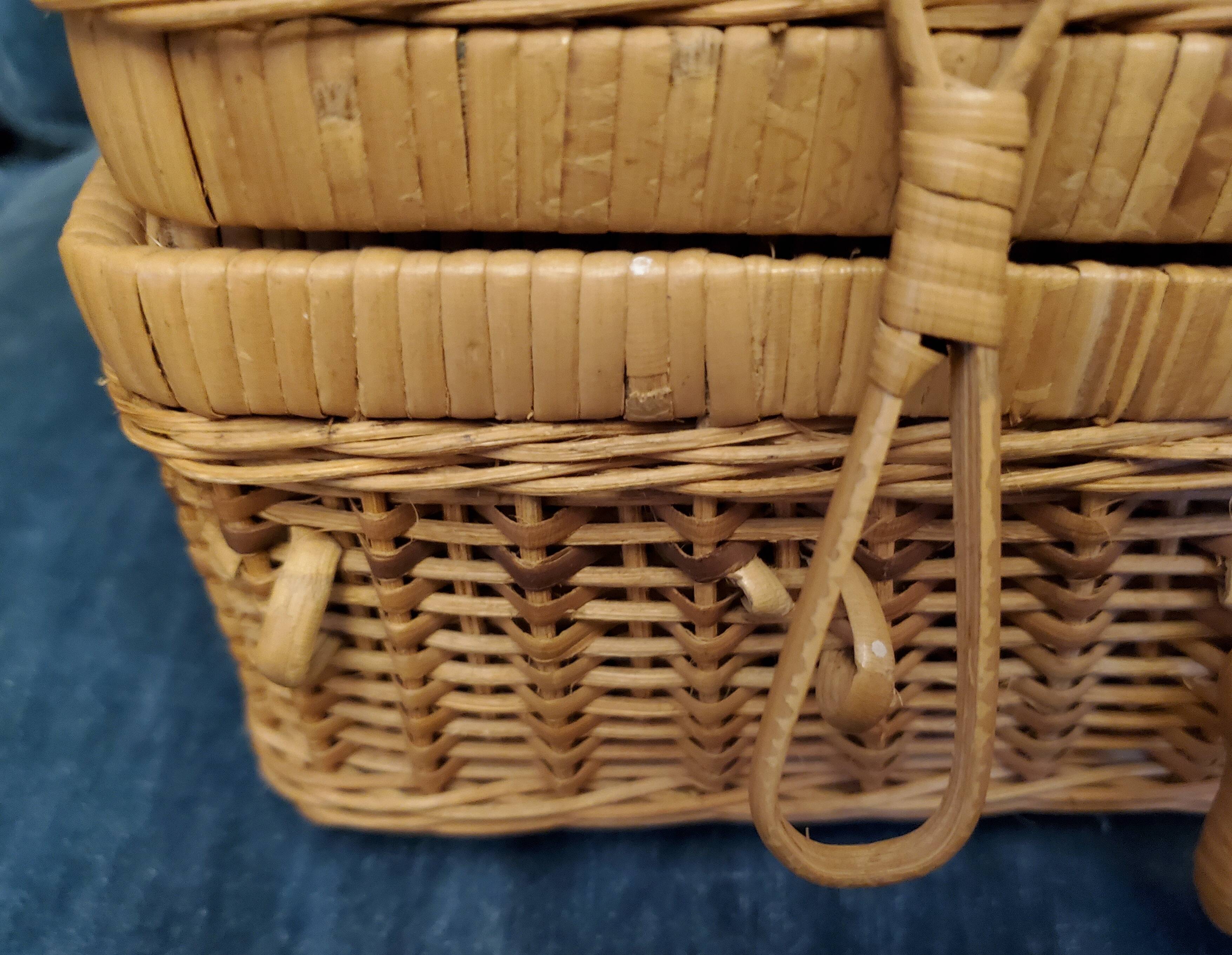 Rattan valisette
