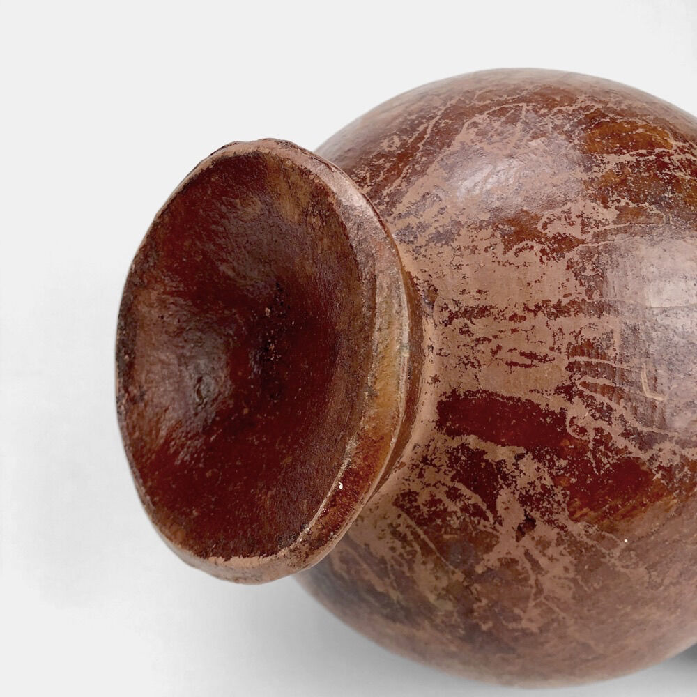 Ancienne cruche artisanale subsaharienne en terre cuite