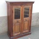 Petite armoire vitrée en bois ancien