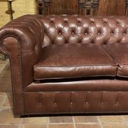 canapé chesterfield 3 places en cuir brun