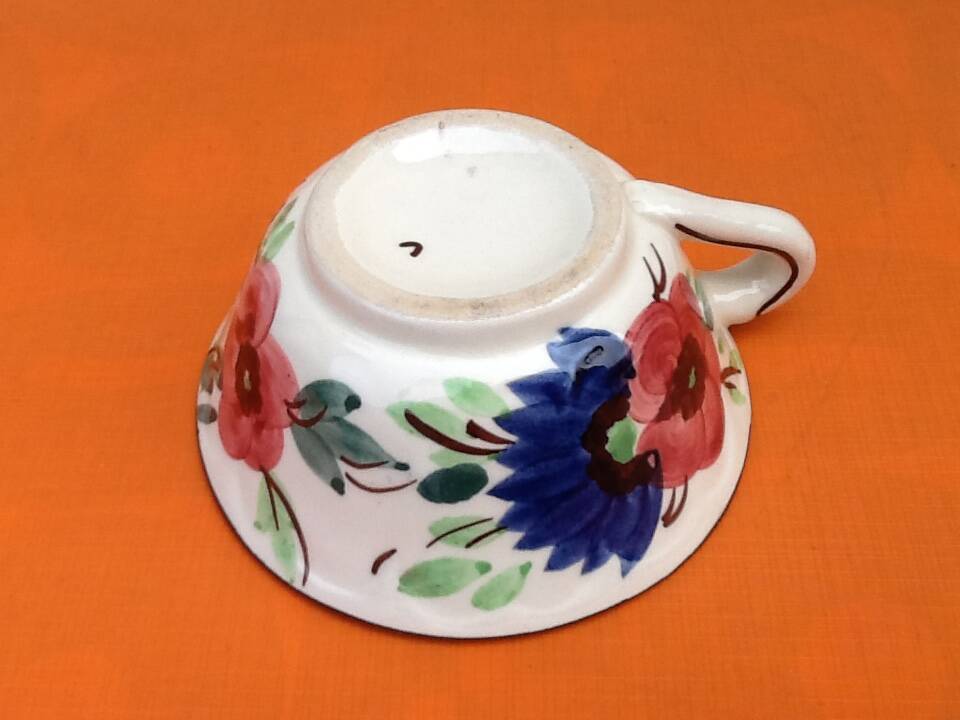 Earthenware Breakfast Cup / Saucer with floral decoration