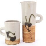 Deux pichets en céramique de la poterie de la Colombe
