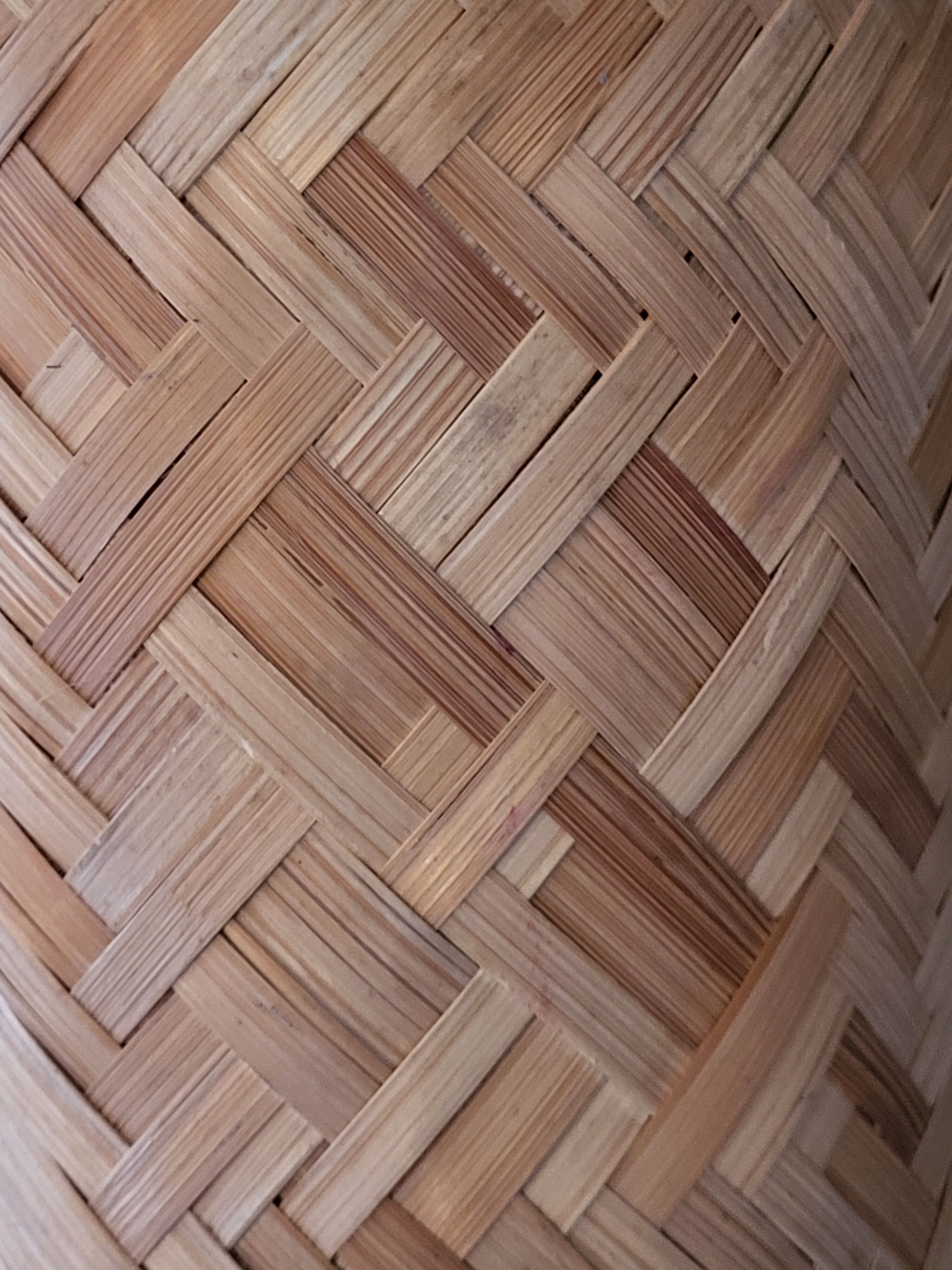 Braided wicker suspension