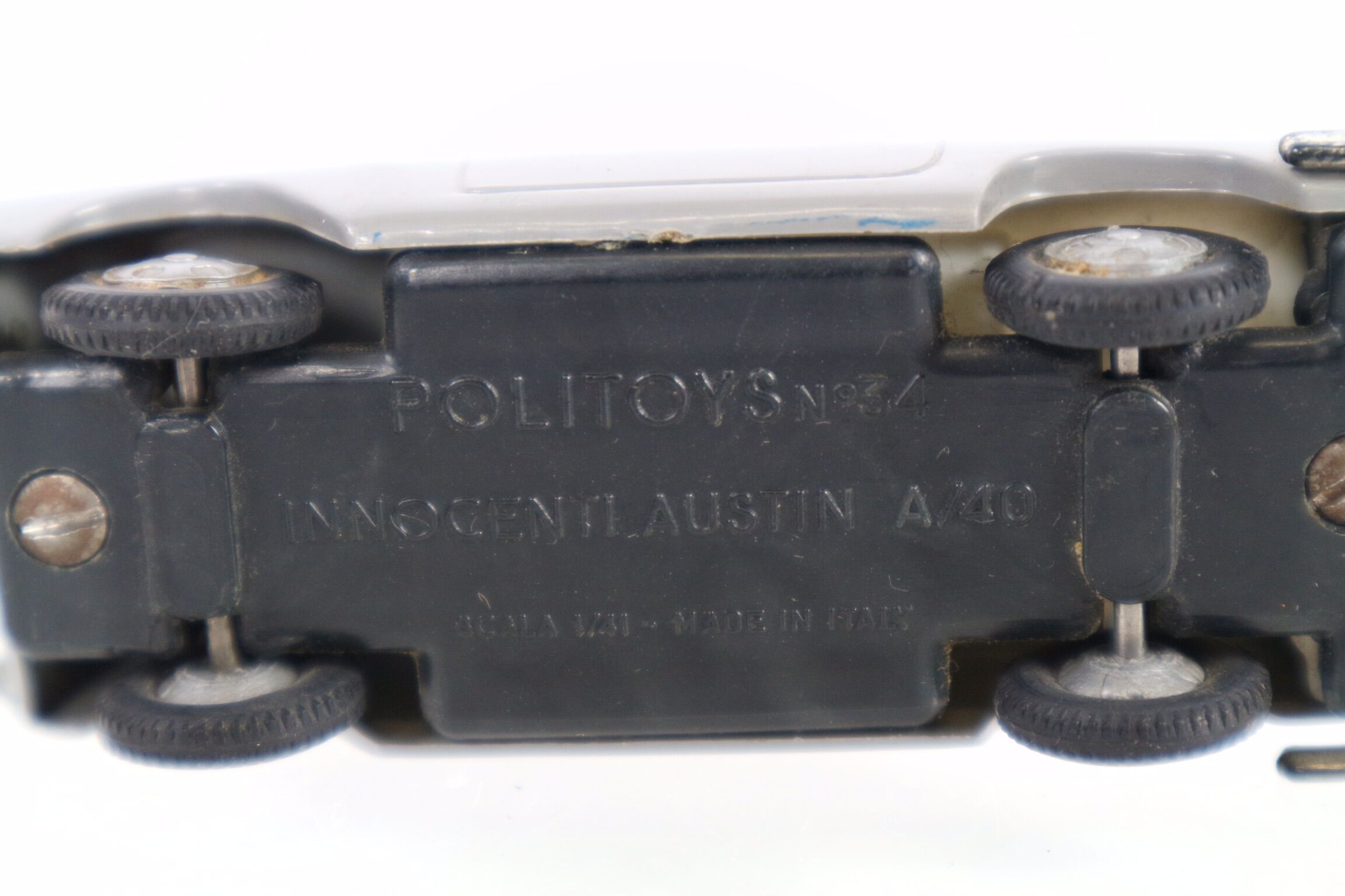 Lot of 17 vintage miniatures of made in Italy cars