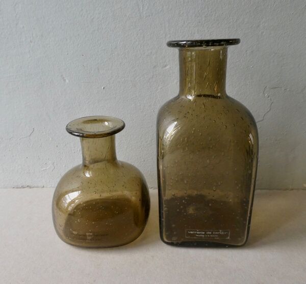 Paire de vases bouteille en verre soufflé Bendor années 60