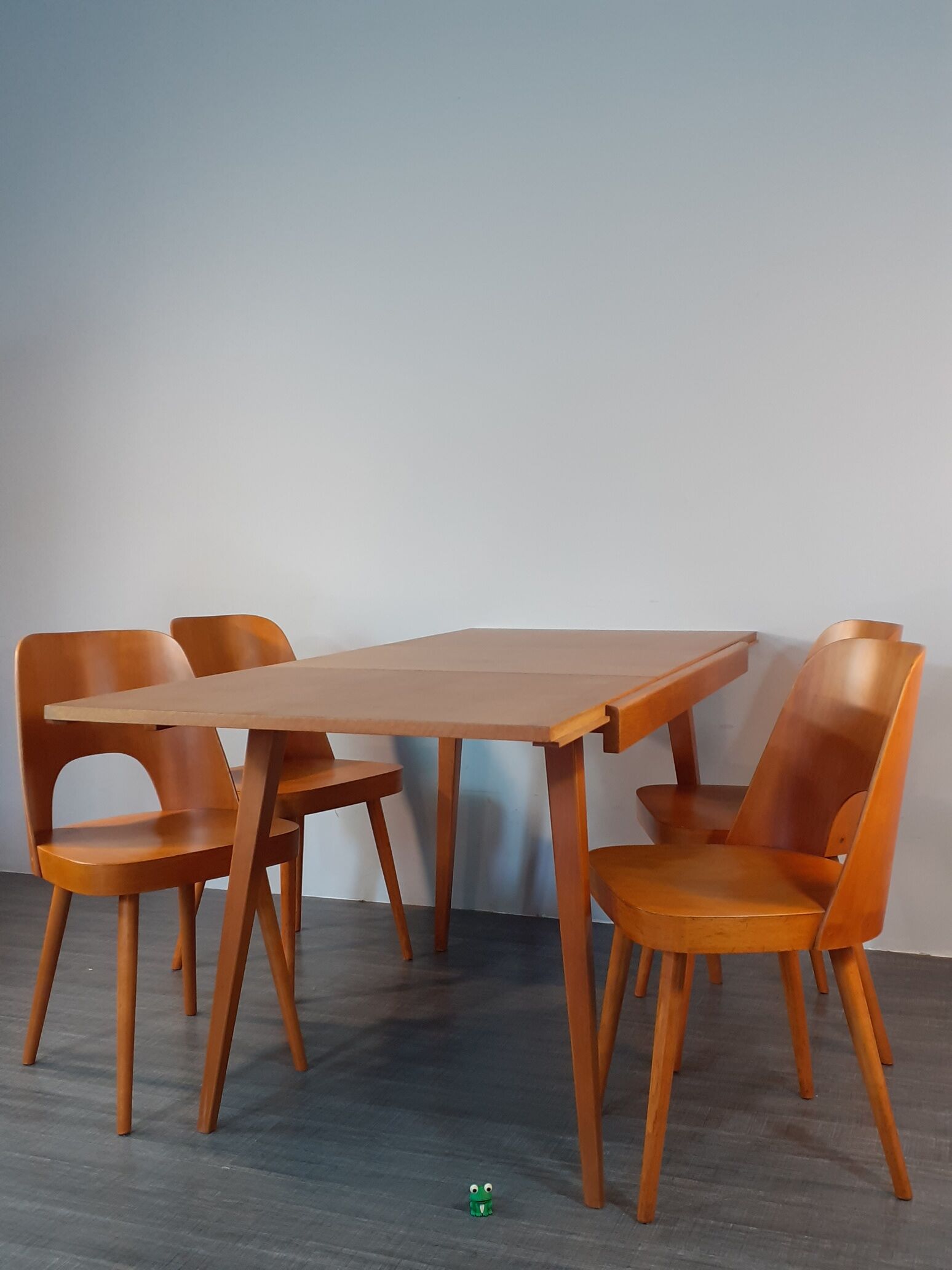 Extendable table in Beech Frantisek Jiràk by Tatra, Vintage Czechoslovak 1950s