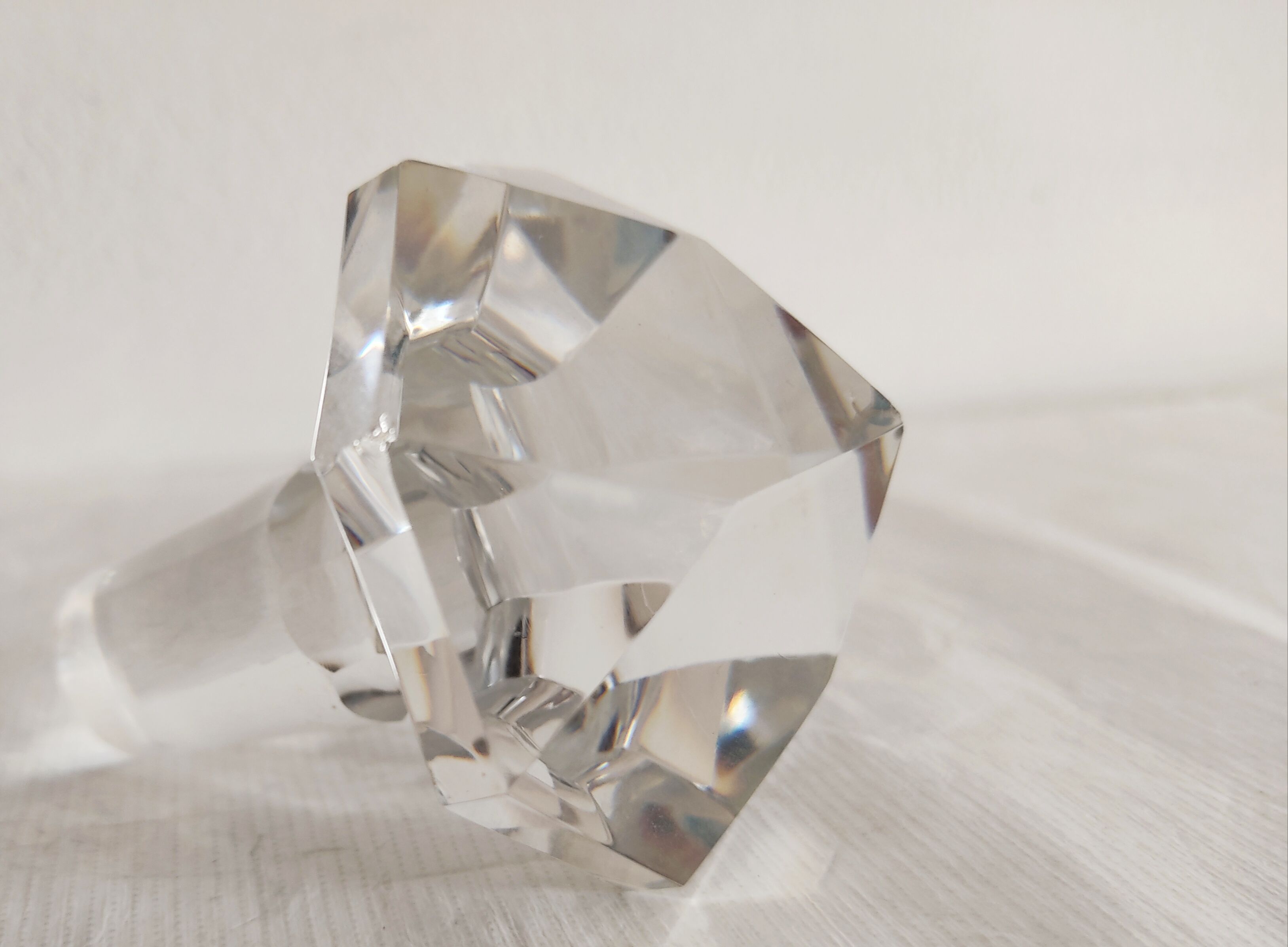 Val Saint Lambert crystal amethyst-coloured carafe