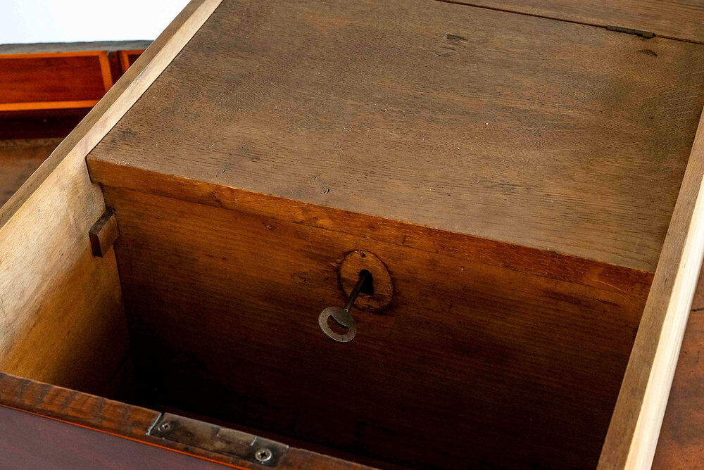 Large cylinder desk, Directoire