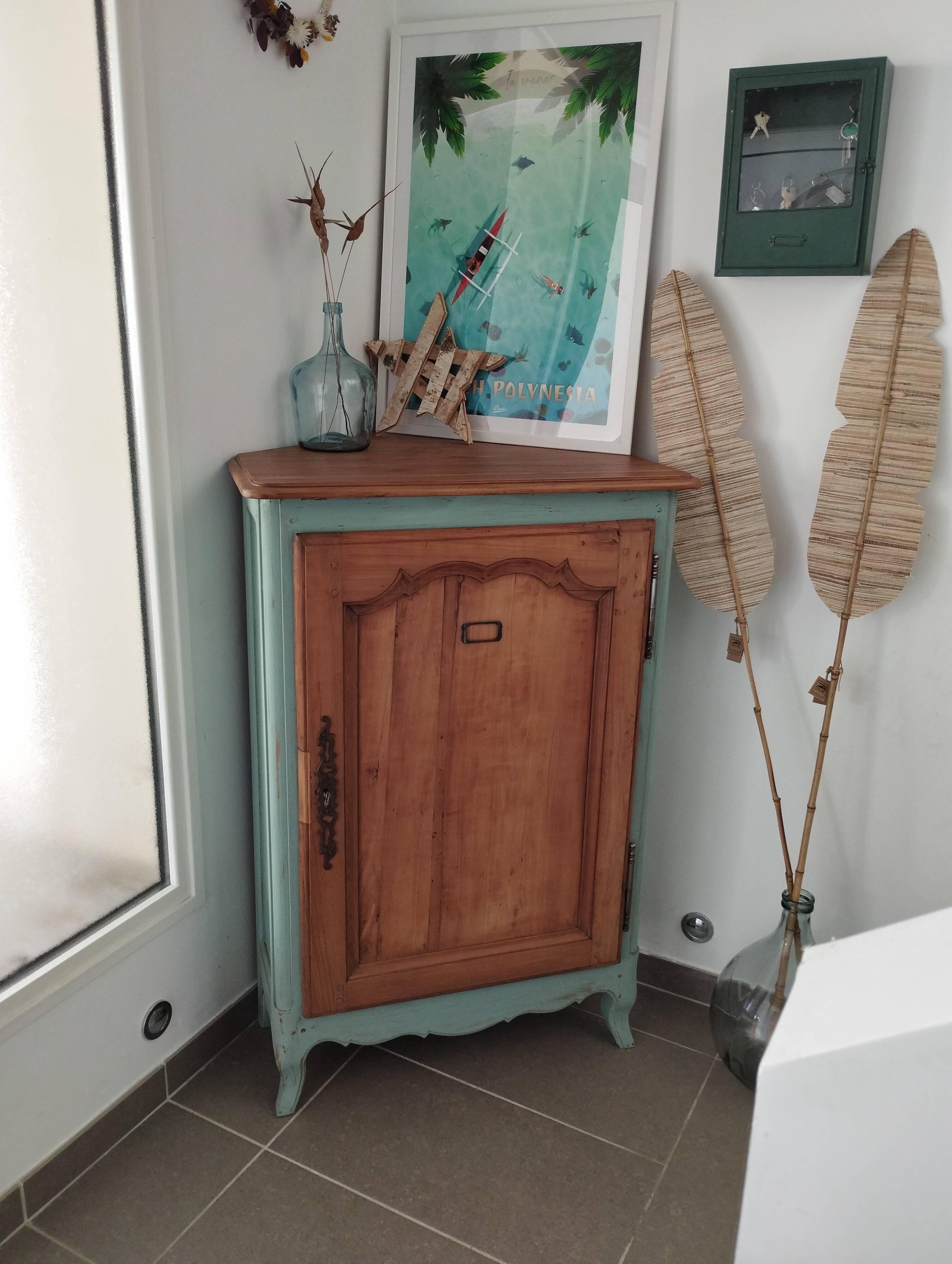 Large corner cabinet