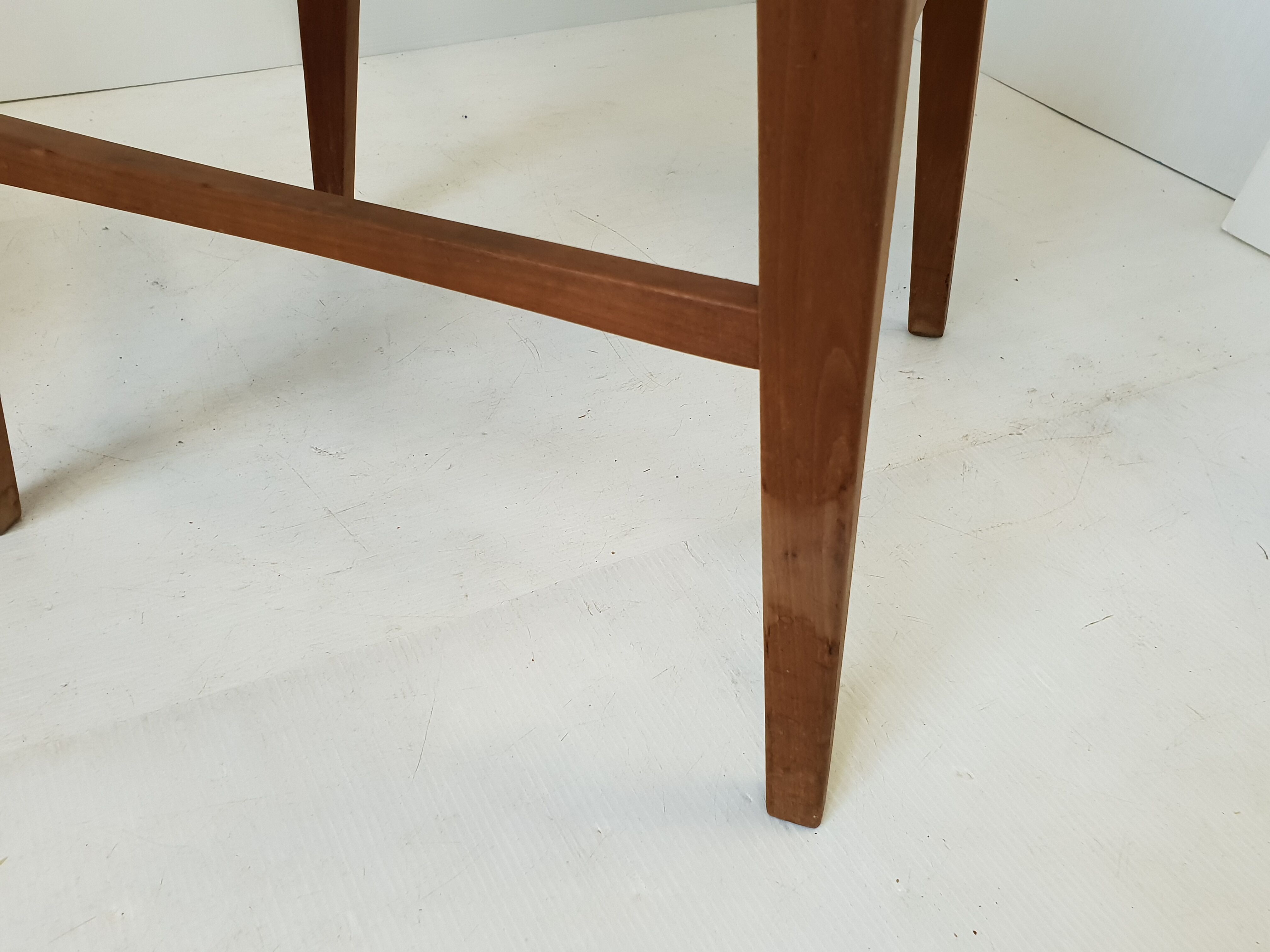 Suite of 4 vintage chairs 1950