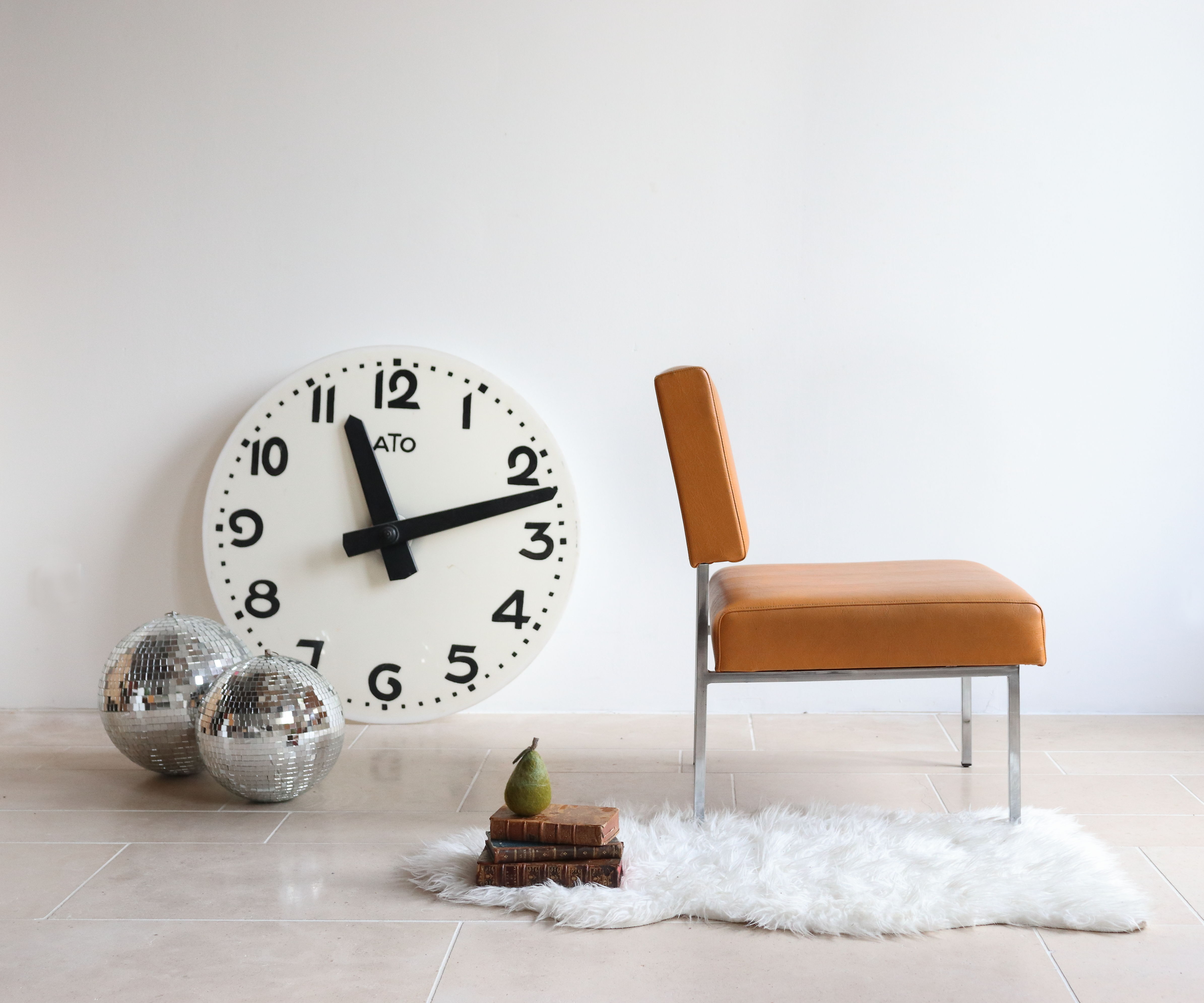 Modernist armchair in chromed metal and imitation leather, 50s/60s