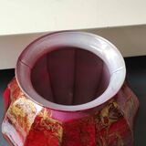 Gadrooned ball vase, in lacquered Art glass. Decor: pink tones of smoke, gold powder inclusions. Signed Sylvie Montagnon. Size 20 x 20 cm