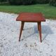 Extendable table with compass legs