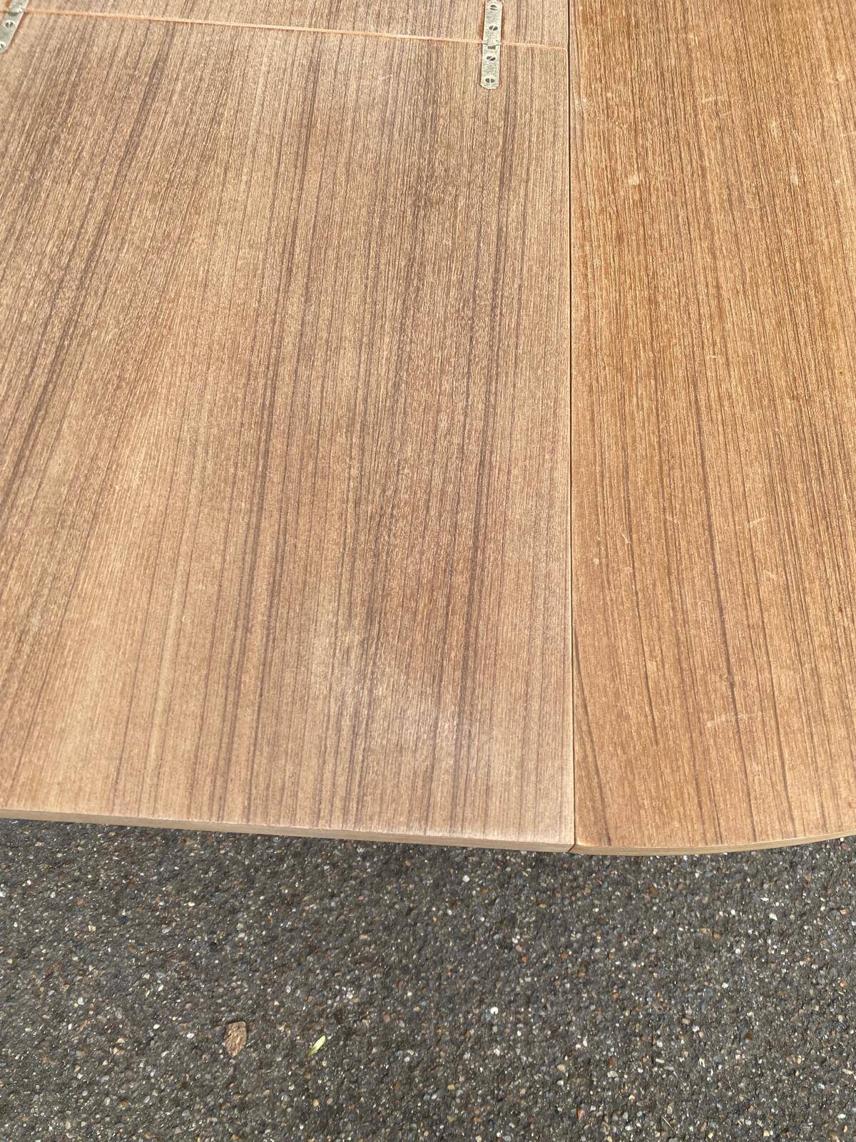 Renovated round extendable Scandinavian dining table in teak, 110cm.