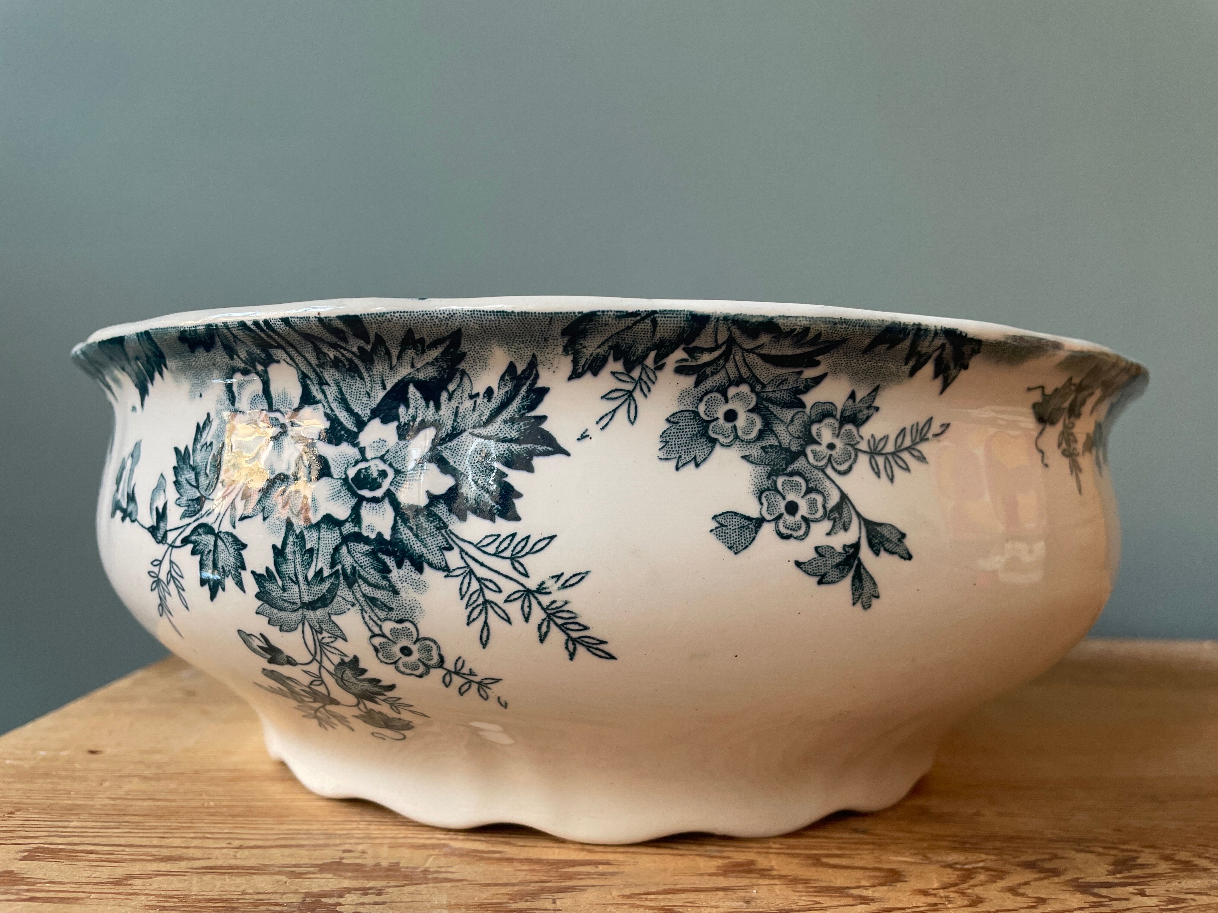 Salad bowl Marie-Louise St Amand and Hamage Nord