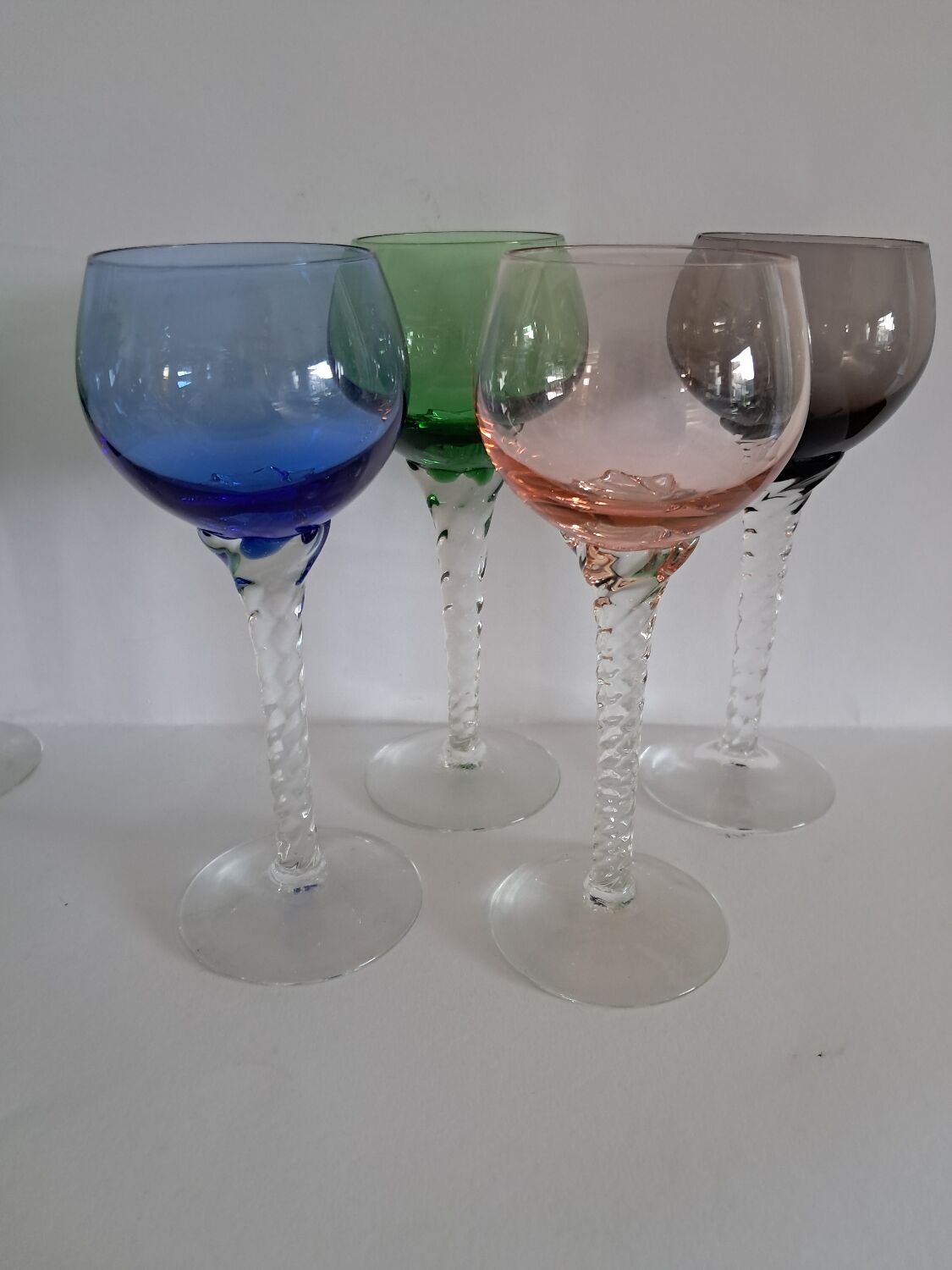 8 coloured Murano wine glasses from the 1950s