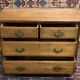 Commode anglaise en noyer début XXème