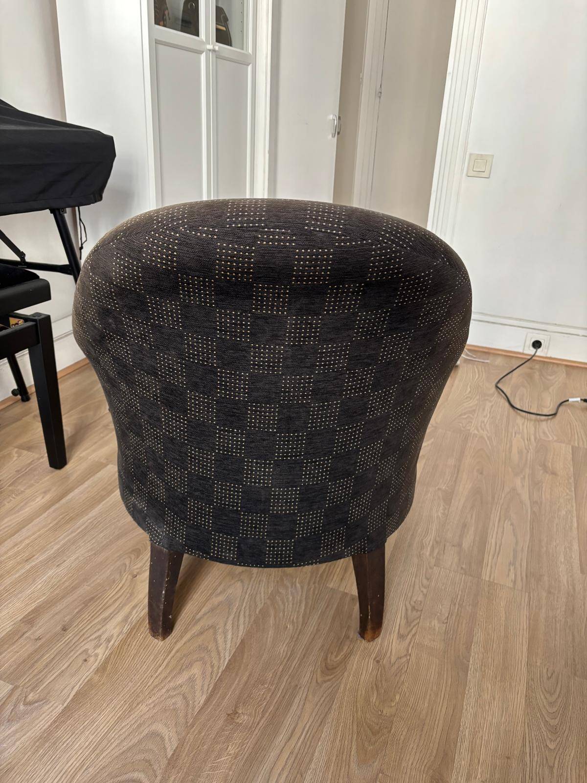 Set of two vintage armchairs