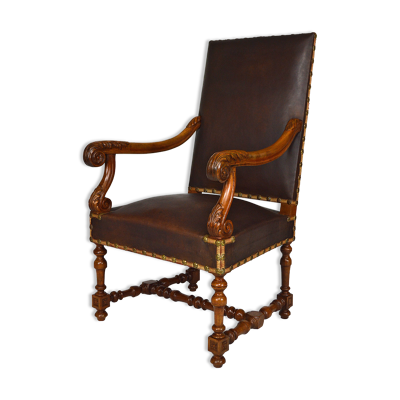 Fauteuil de bureau Louis XIII en cuir et noyer sculpté vers 1860