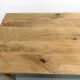 Grande table de salle à manger en chêne massif, au format XXL.
