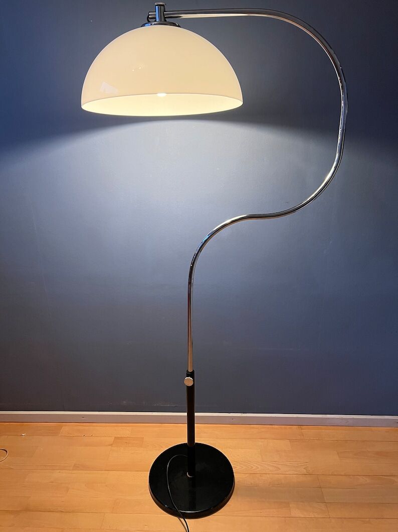 Space age snake floor lamp