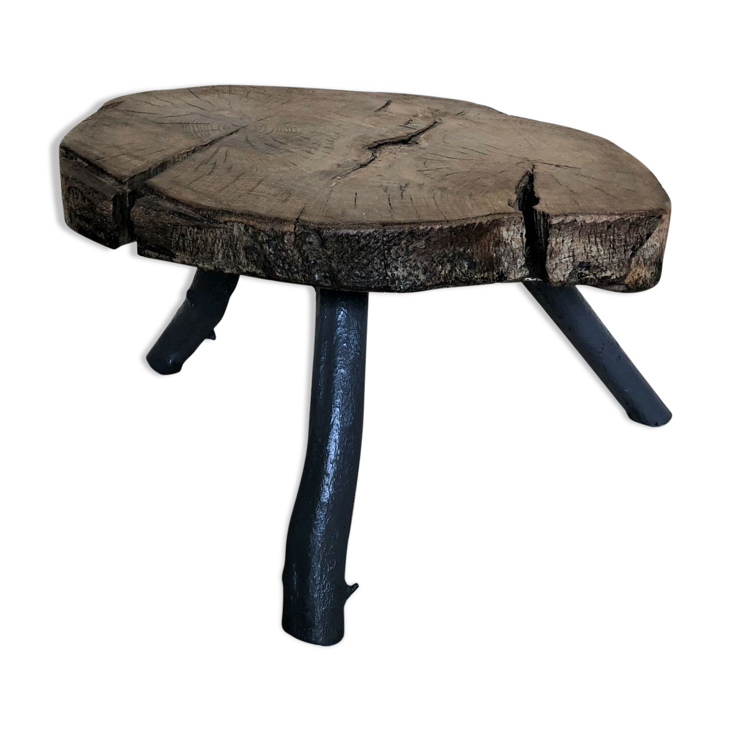 Crude farm stool