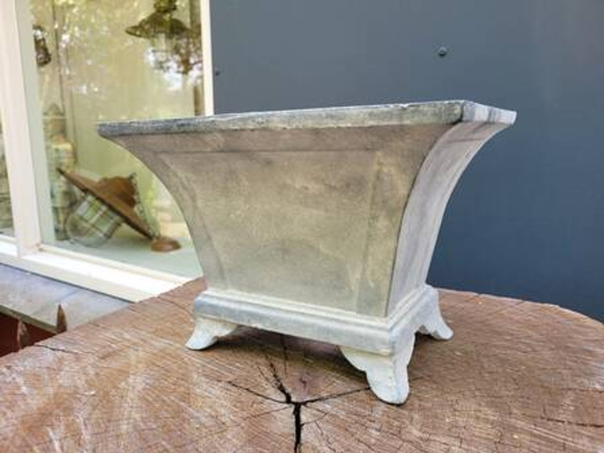 Cast iron jardiniere grey planter