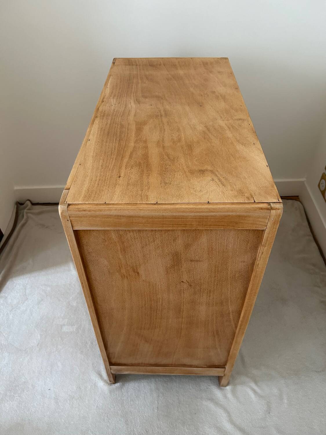 Commode vintage en bois brut