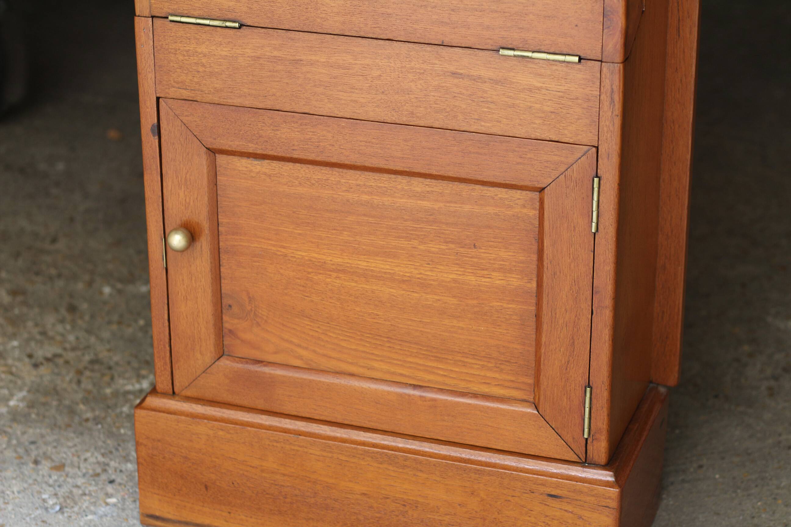 Rare: adorable mahogany boat furniture (circa 1900). Very good condition.