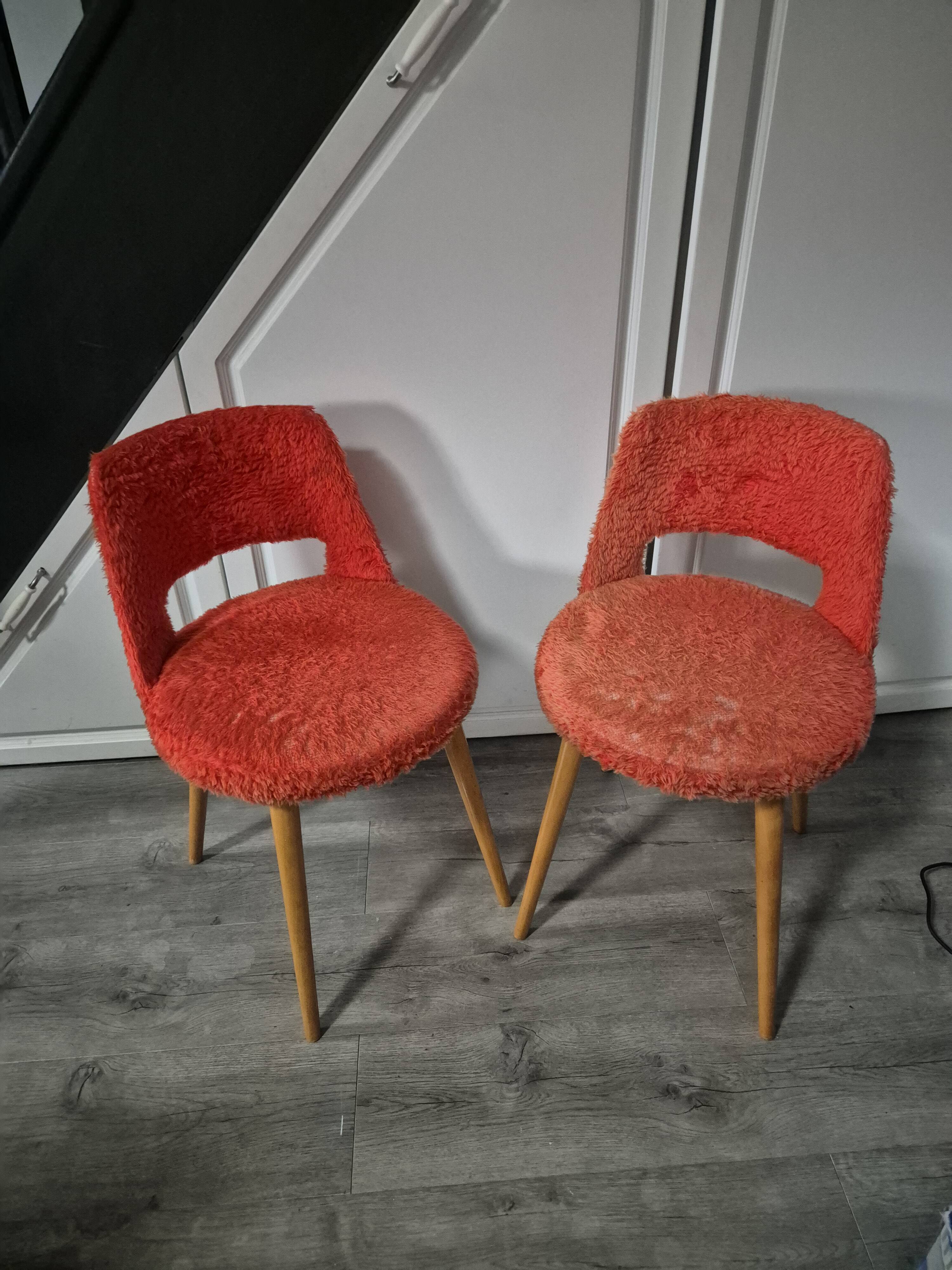 lot de 2 chaises fauteuil vintage en moumoute rouge usé