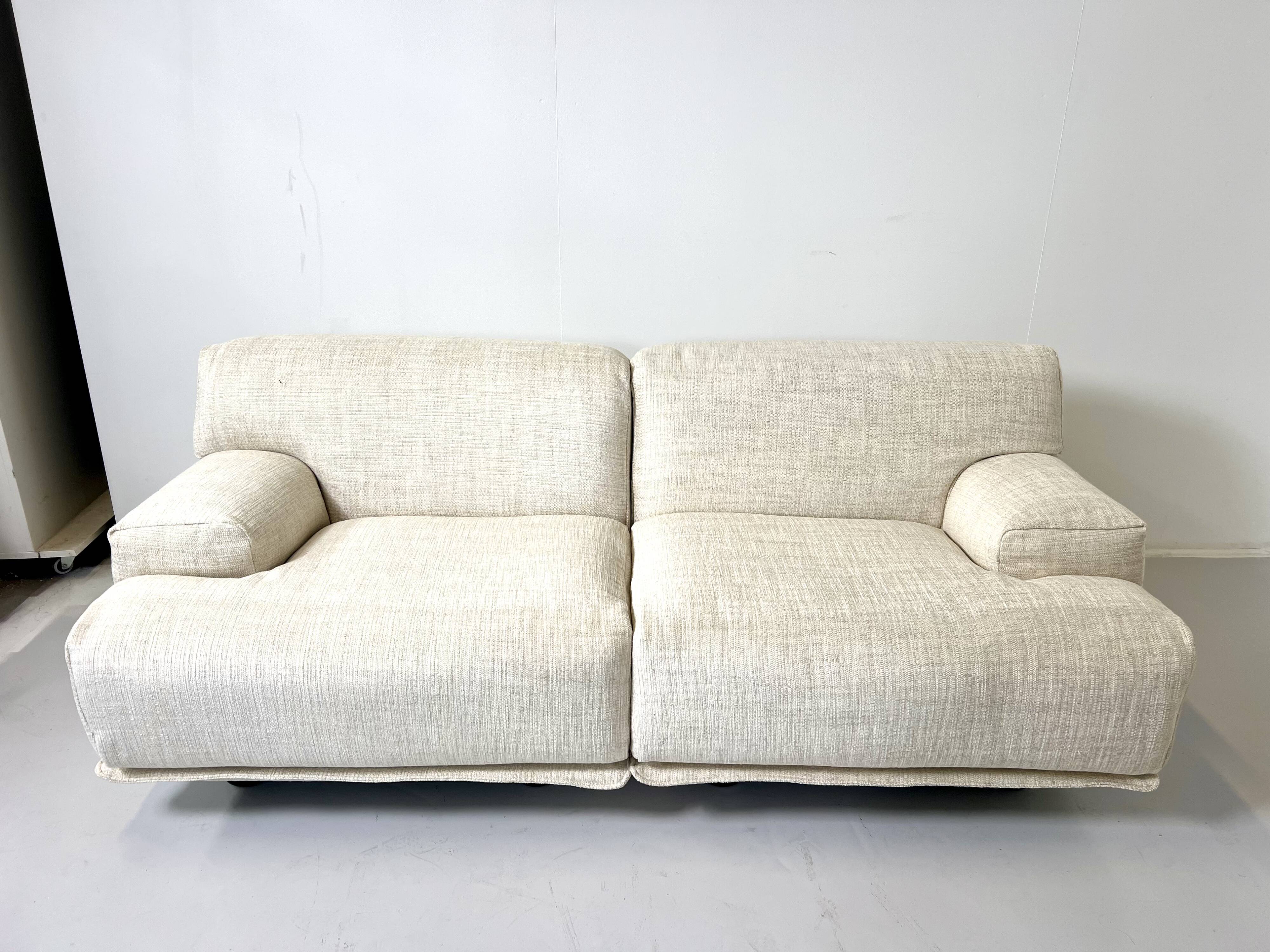 Fiandra Sofa (Three and Two Seater) By Vico Magistretti For Cassina, Italy