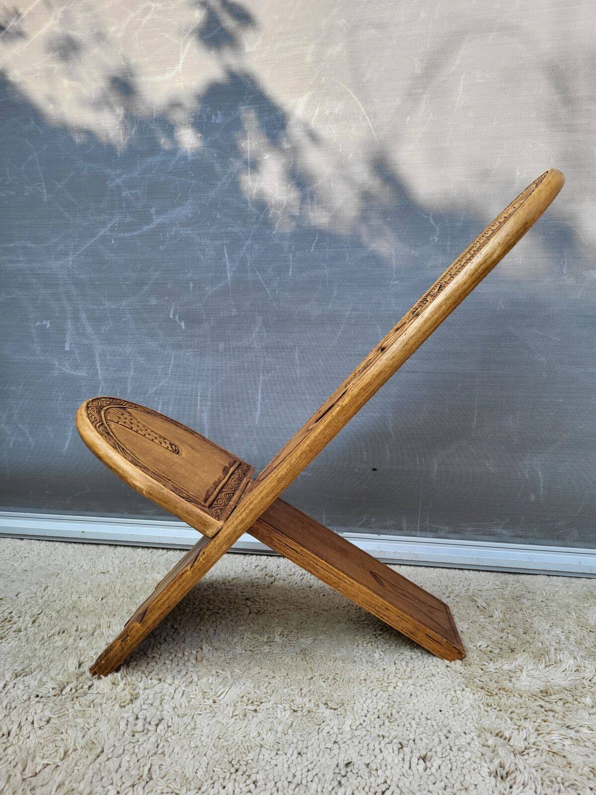 Chaise africaine bois sculpté escamotable