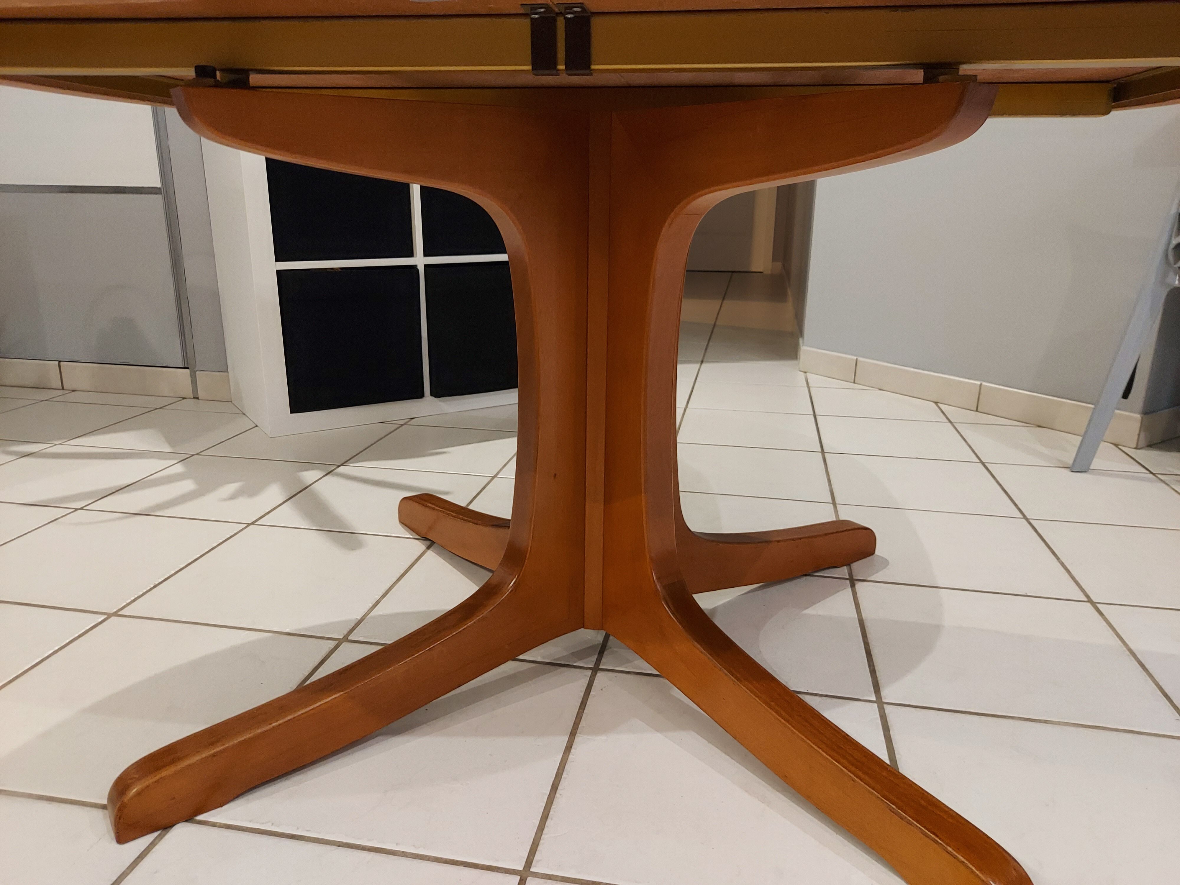 Baumann vintage expandable table in 1970
