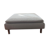 Pouf Footrest in white fabric model SÖDERHAMN IKEA.