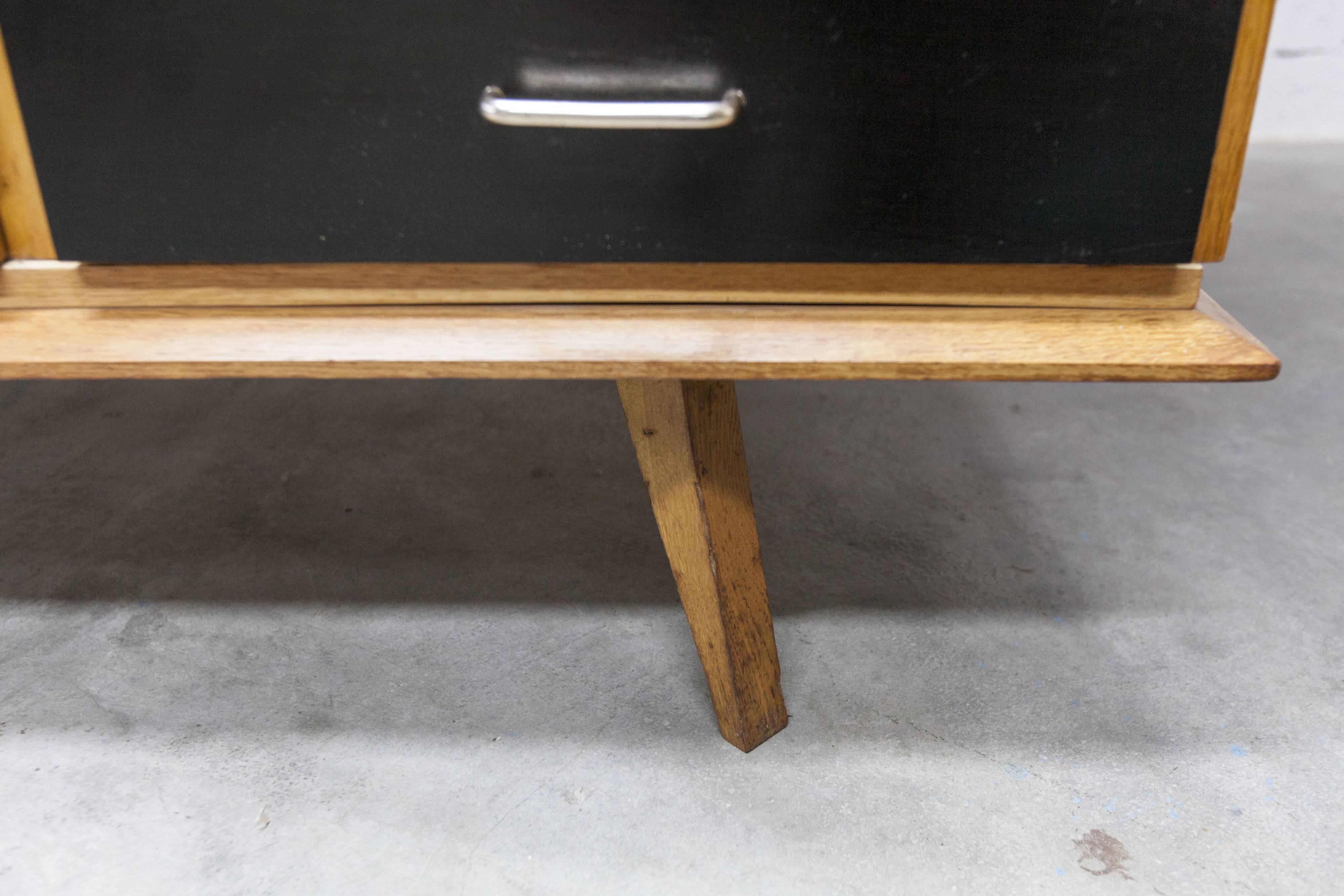 French wardrobe with tapered legs, 3 doors, 1 mirror (27*130), and 1 drawer.