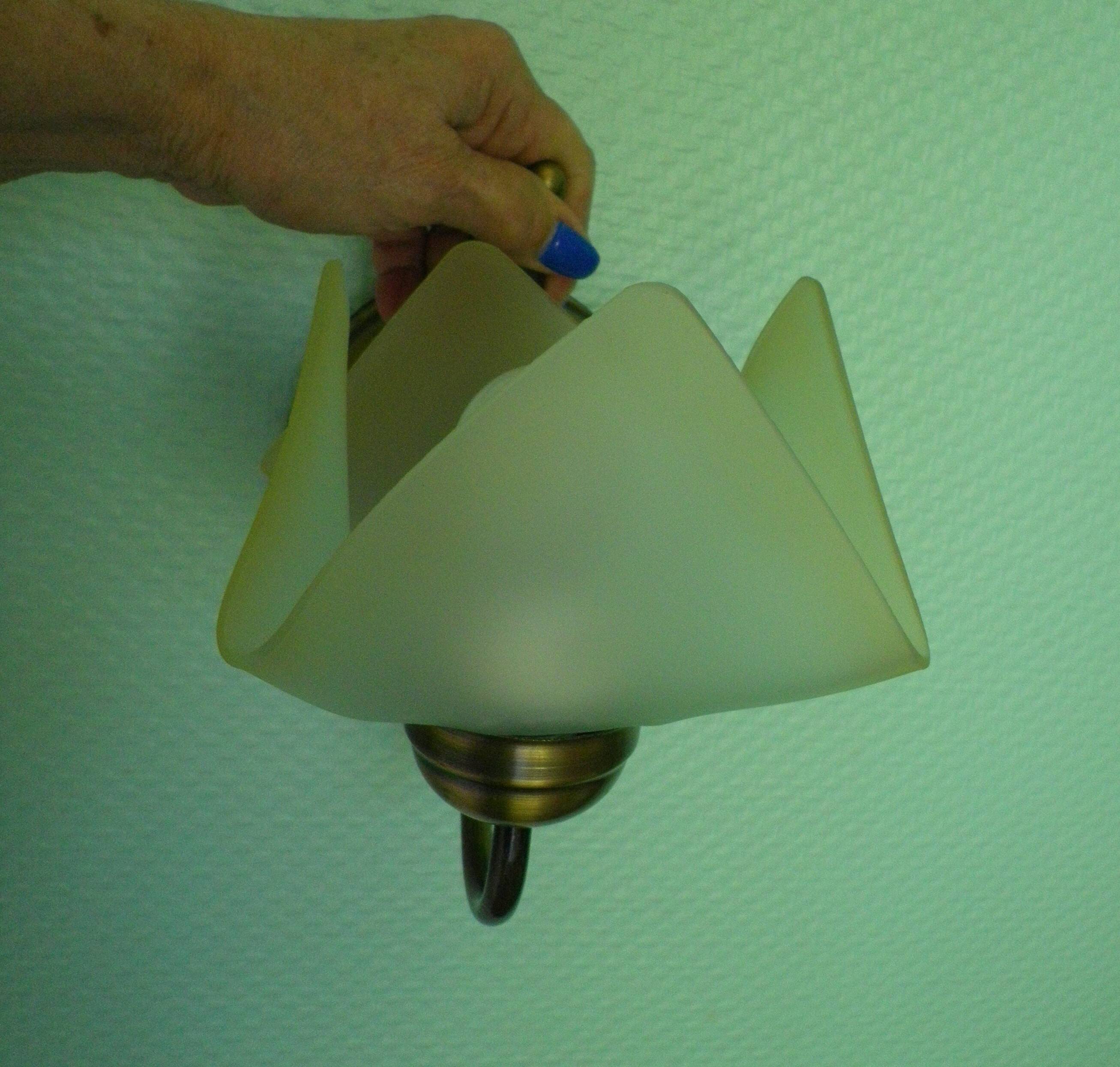 2 wall lights, opaline lampshade 1960/1970