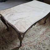 Coffee table with brass structure and marble top