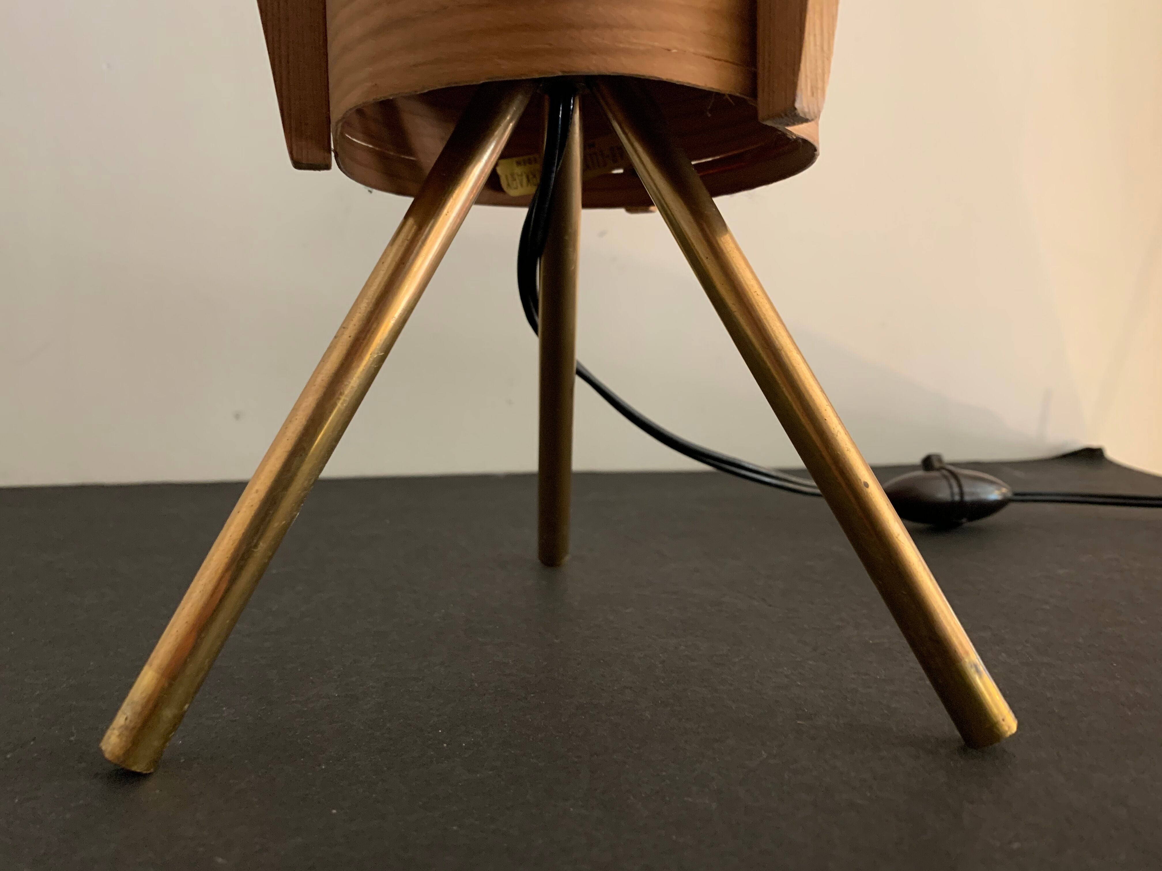 Scandinavian tripod hans-Agne Jakobsson tripod lamp for Ellysett Markaryd 1960