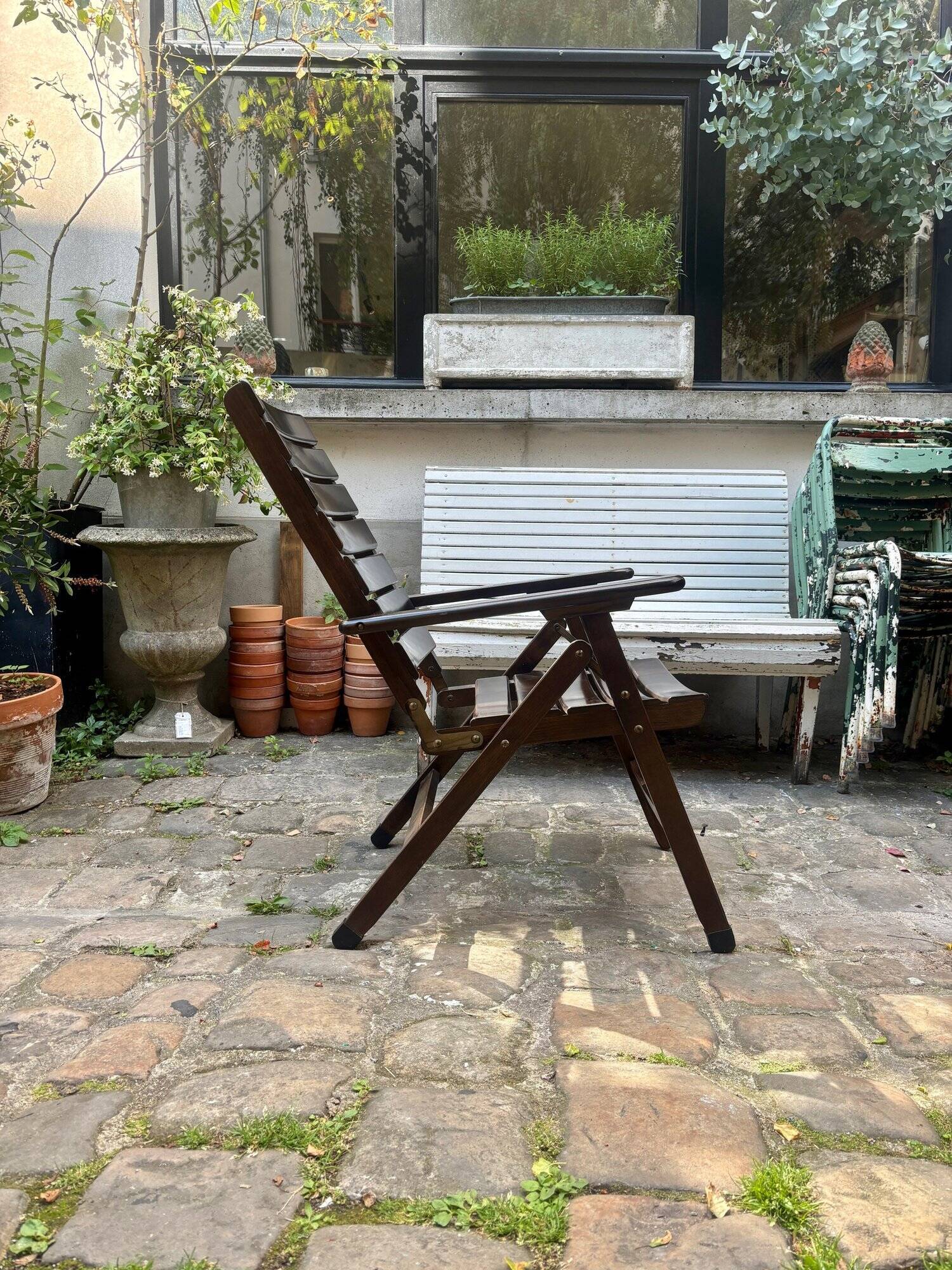 EMU dark wood garden furniture set - 2 folding armchairs and 1 table