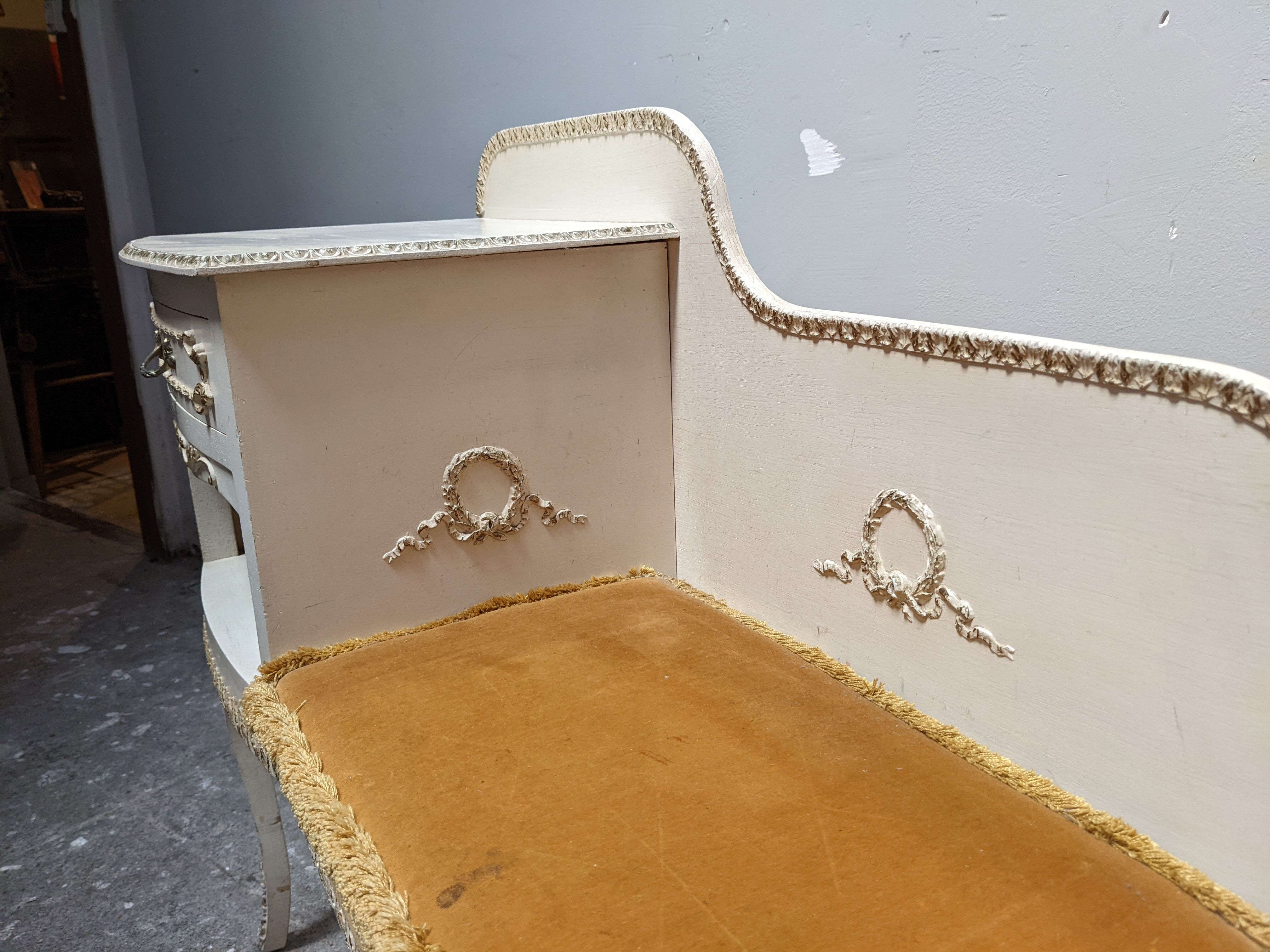 Furniture bench phone classic style