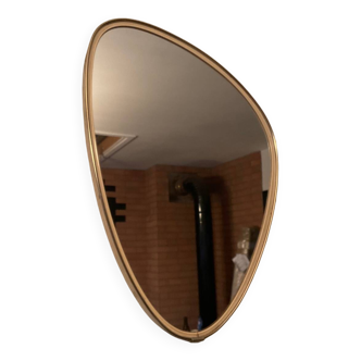 Asymmetrical free-form mirror from the 60s-70s