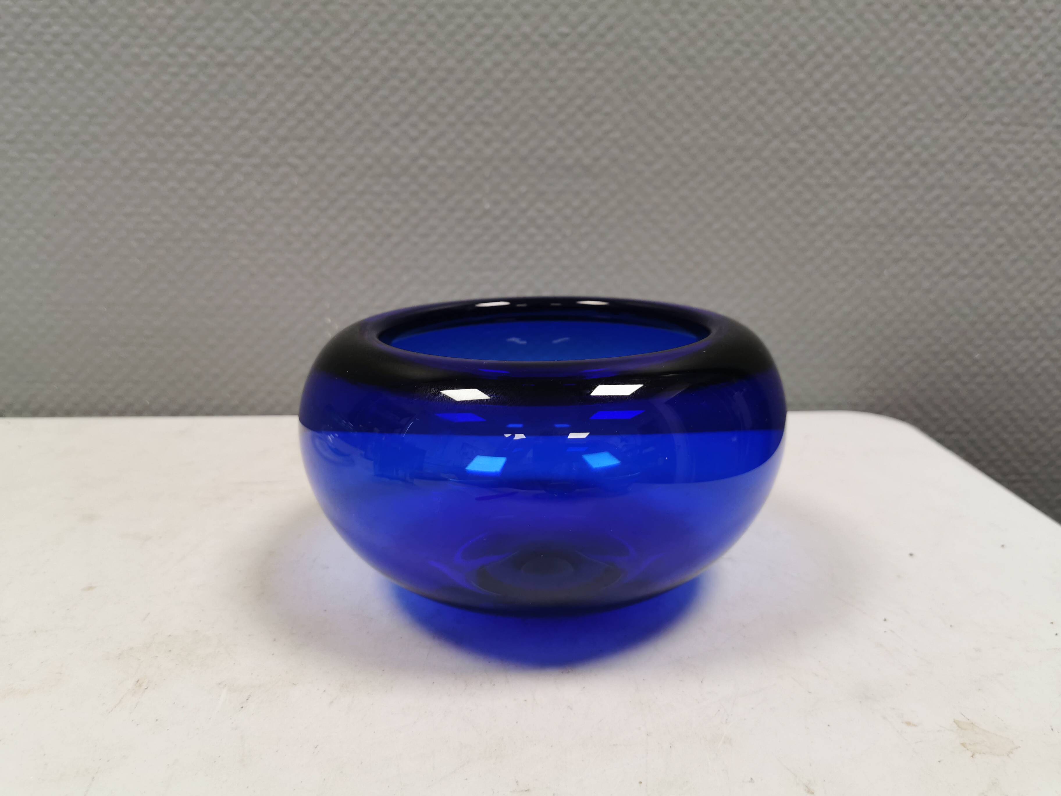 Blue PROVENCE bowl designed by Per Lütken for Holmegaard Glassworks 1955 Denmark