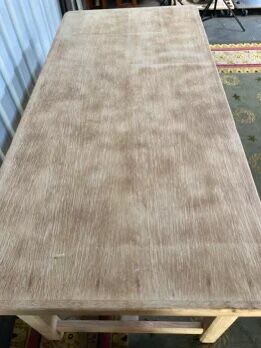 Aero gummed farm table