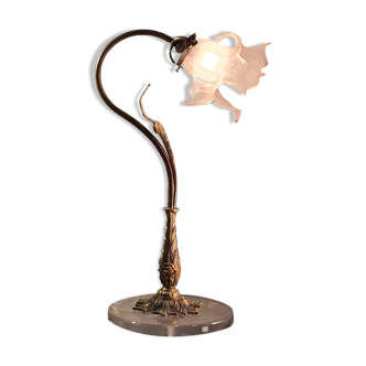 Lampe rocaille bronze et laiton art nouveau tulipe forme libre