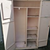 Metal cabinet